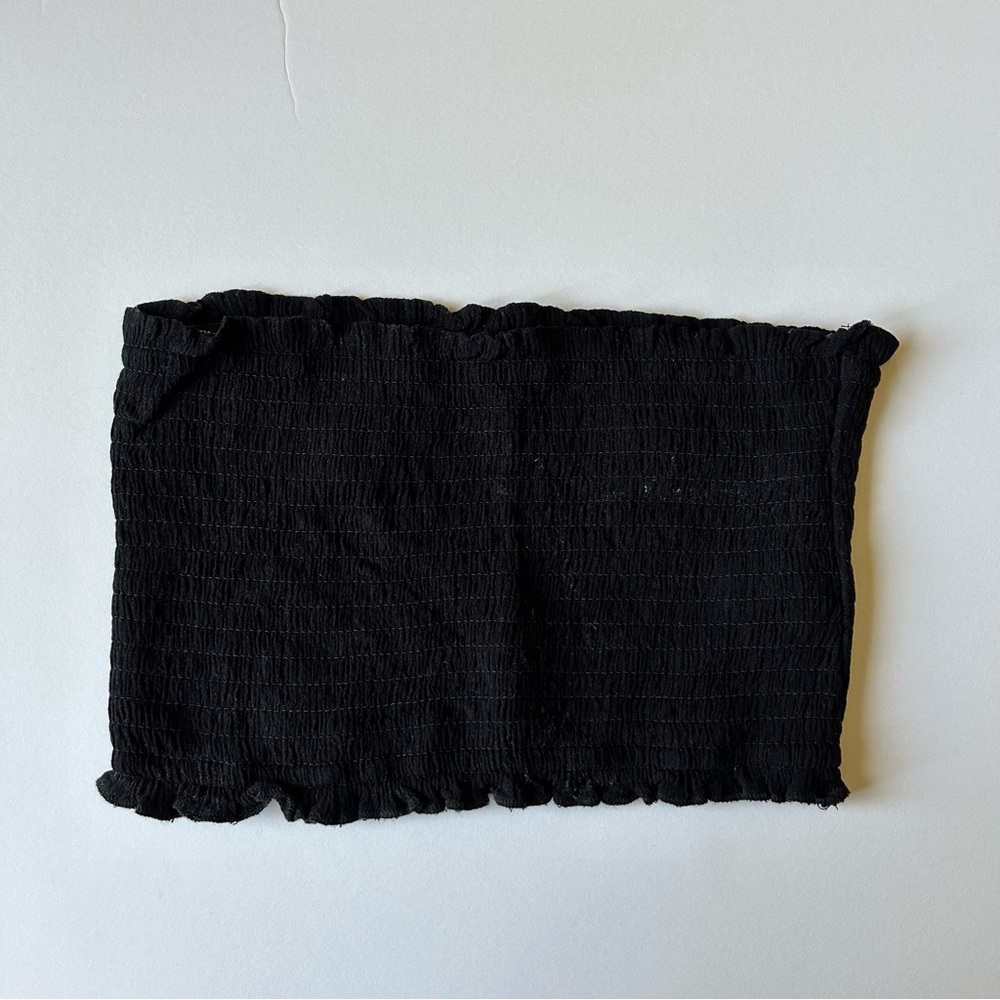 Black strapless crop top